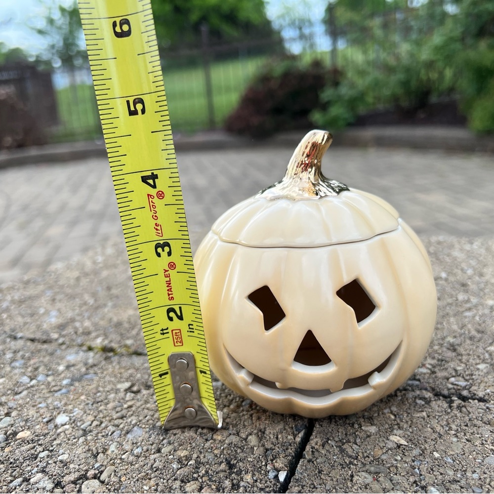 Lenox - Jack -O- Lantern - Candle Holder - Picture 5 of 11